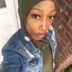 Meet your Posher, Latoya